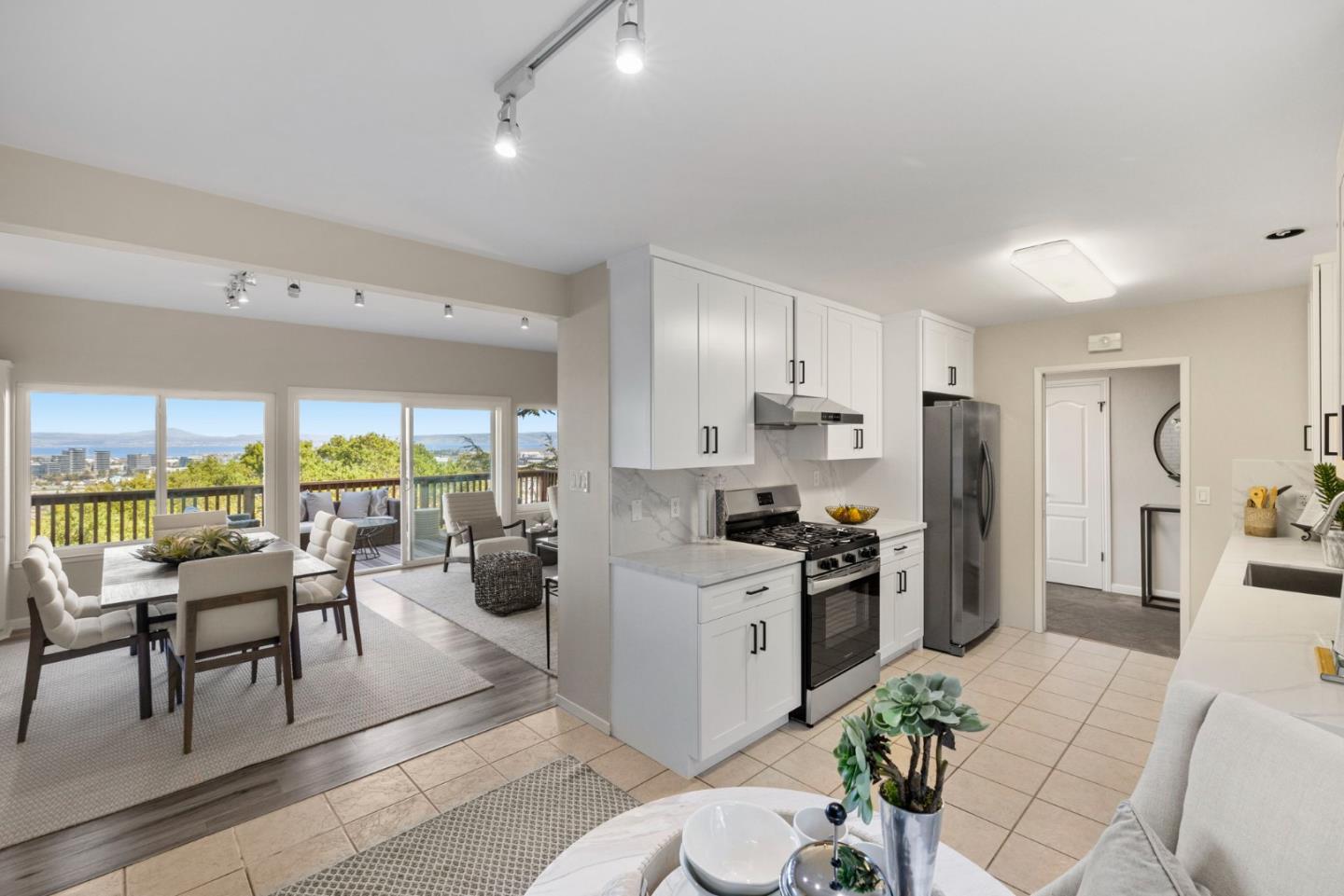 Detail Gallery Image 20 of 44 For 1243 Talbryn Dr, Belmont,  CA 94002 - 3 Beds | 2 Baths