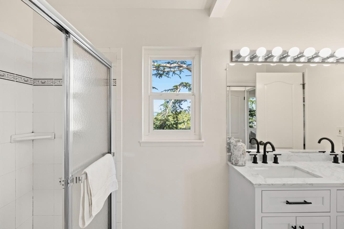 Detail Gallery Image 32 of 44 For 1243 Talbryn Dr, Belmont,  CA 94002 - 3 Beds | 2 Baths