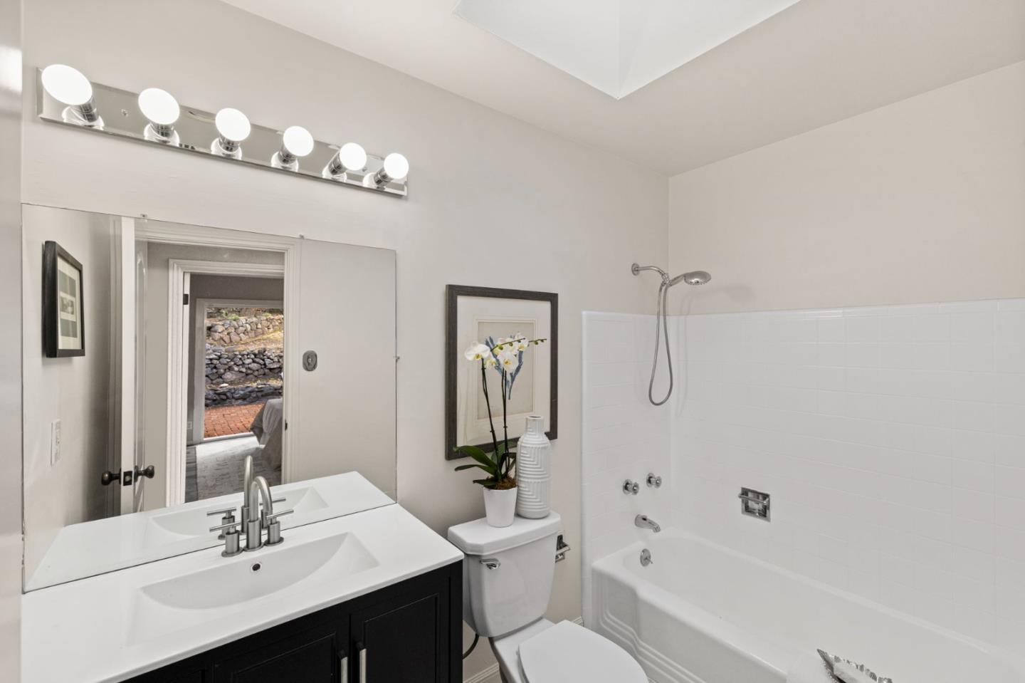 Detail Gallery Image 35 of 44 For 1243 Talbryn Dr, Belmont,  CA 94002 - 3 Beds | 2 Baths