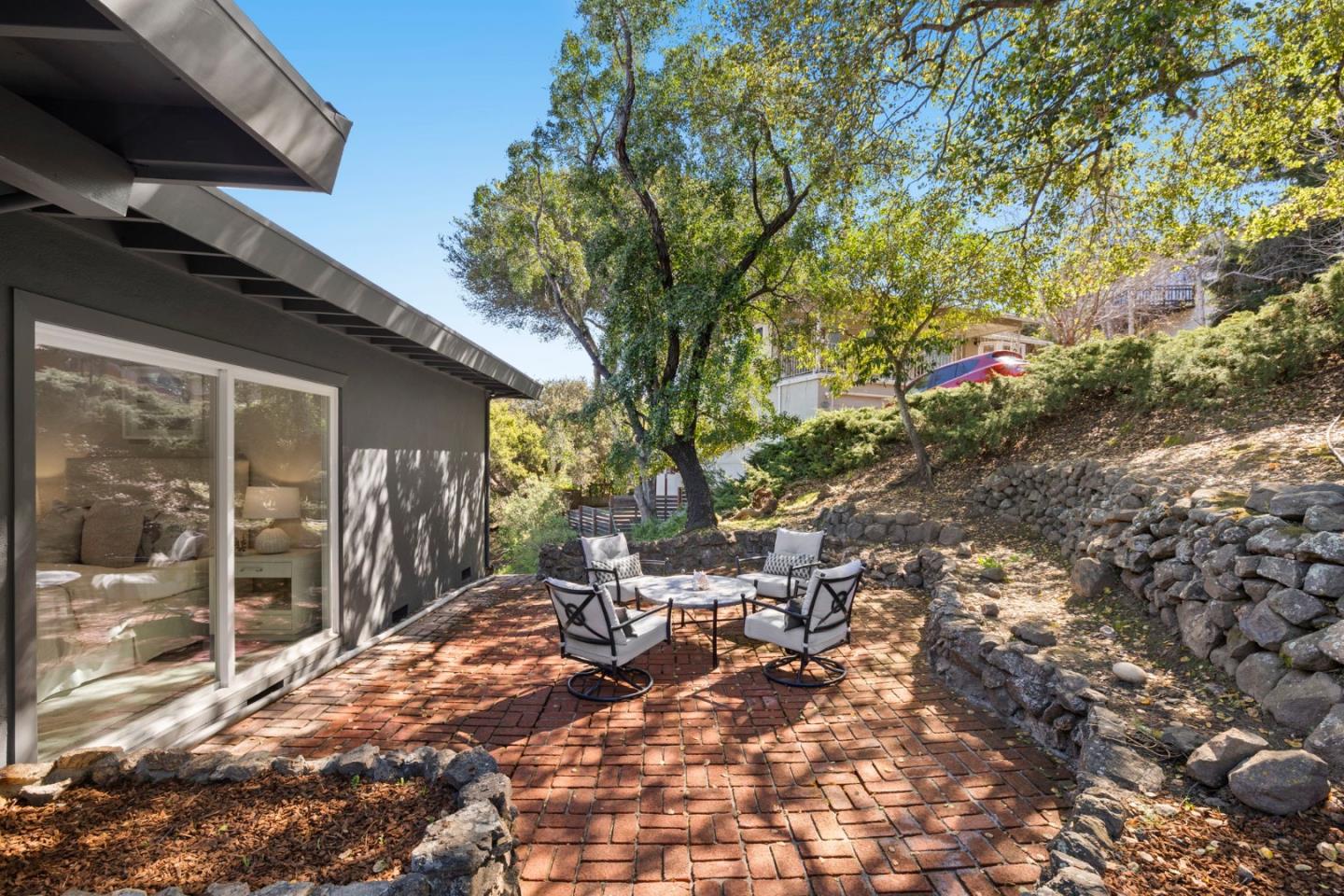 Detail Gallery Image 39 of 44 For 1243 Talbryn Dr, Belmont,  CA 94002 - 3 Beds | 2 Baths