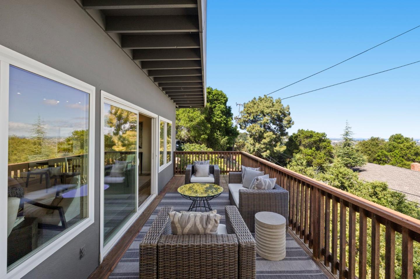 Detail Gallery Image 9 of 44 For 1243 Talbryn Dr, Belmont,  CA 94002 - 3 Beds | 2 Baths