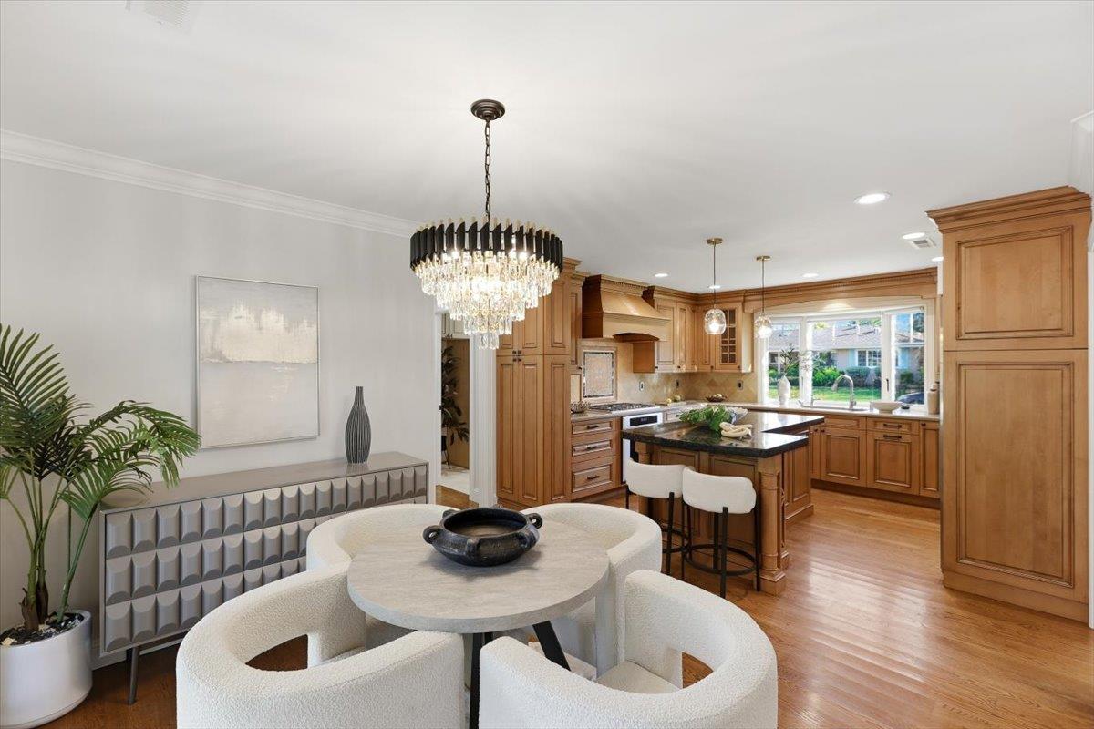 Detail Gallery Image 10 of 50 For 20483 Glen Brae Dr, Saratoga,  CA 95070 - 5 Beds | 3 Baths