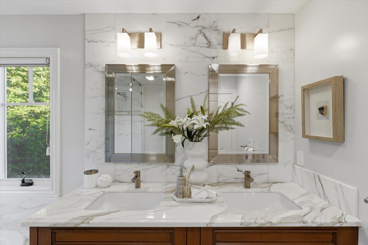 Detail Gallery Image 27 of 50 For 20483 Glen Brae Dr, Saratoga,  CA 95070 - 5 Beds | 3 Baths