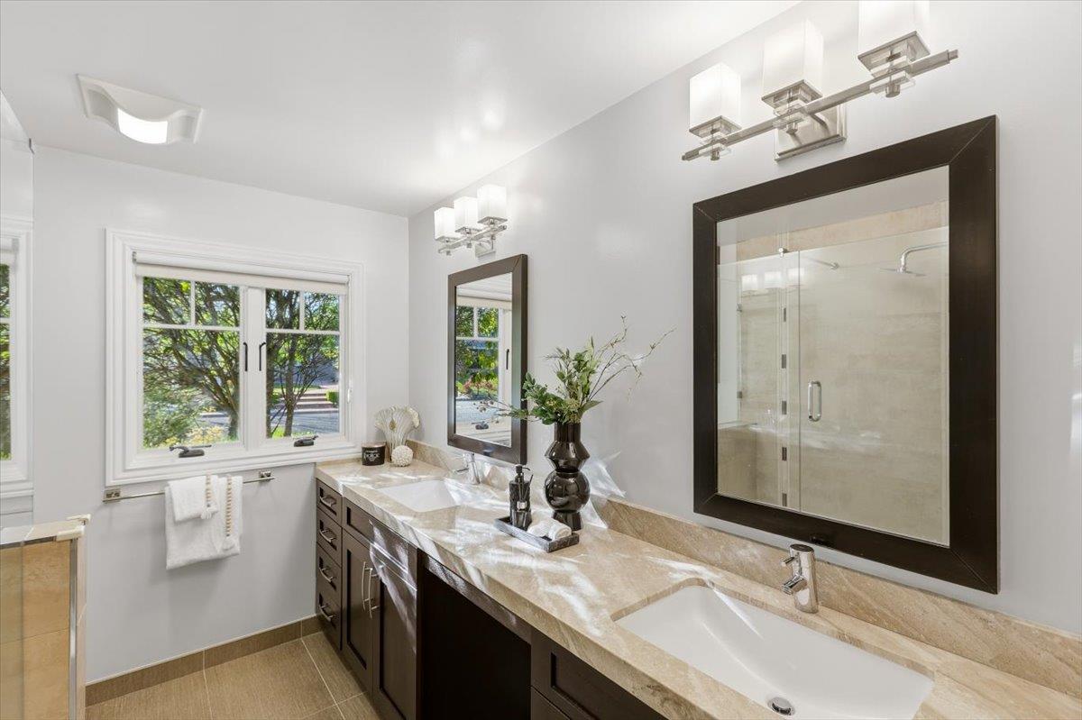 Detail Gallery Image 28 of 50 For 20483 Glen Brae Dr, Saratoga,  CA 95070 - 5 Beds | 3 Baths