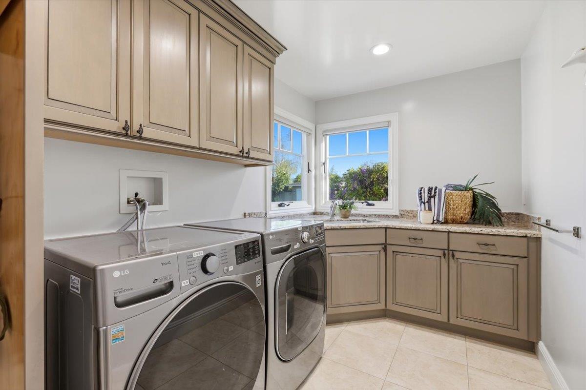 Detail Gallery Image 30 of 50 For 20483 Glen Brae Dr, Saratoga,  CA 95070 - 5 Beds | 3 Baths