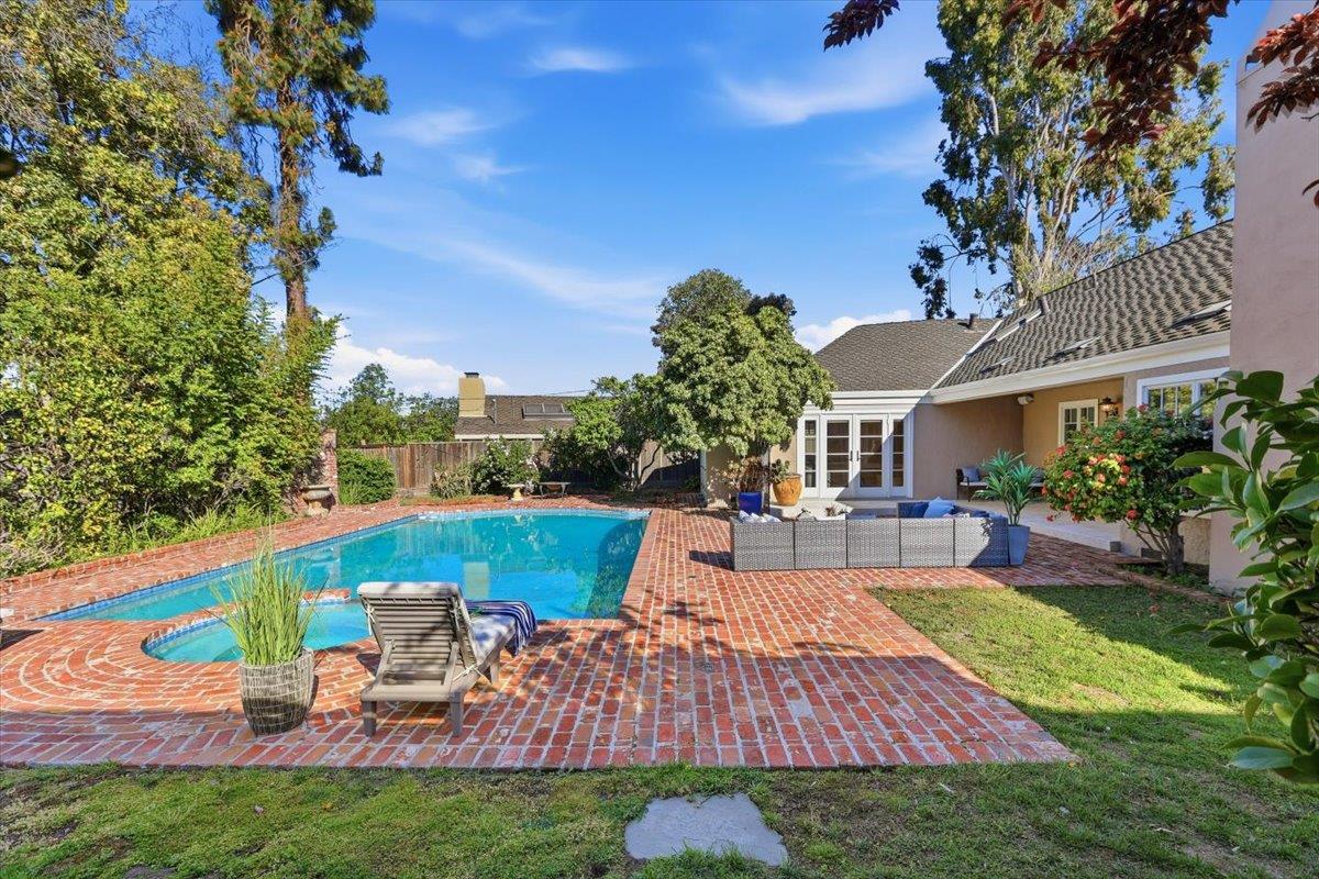 Detail Gallery Image 36 of 50 For 20483 Glen Brae Dr, Saratoga,  CA 95070 - 5 Beds | 3 Baths