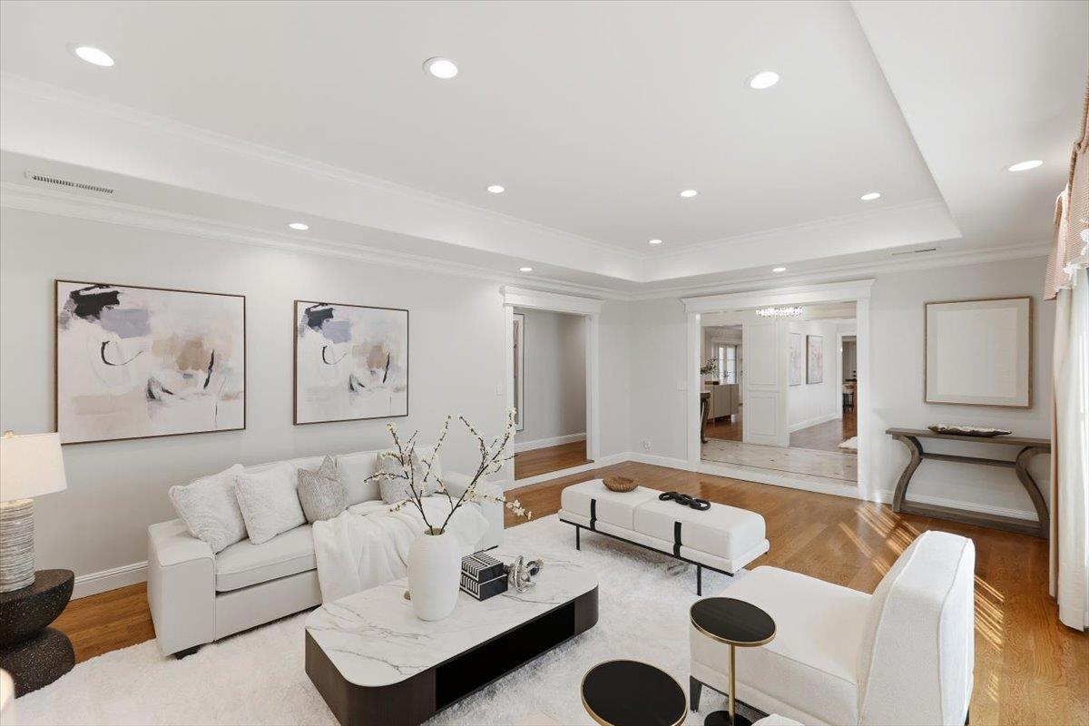 Detail Gallery Image 6 of 50 For 20483 Glen Brae Dr, Saratoga,  CA 95070 - 5 Beds | 3 Baths