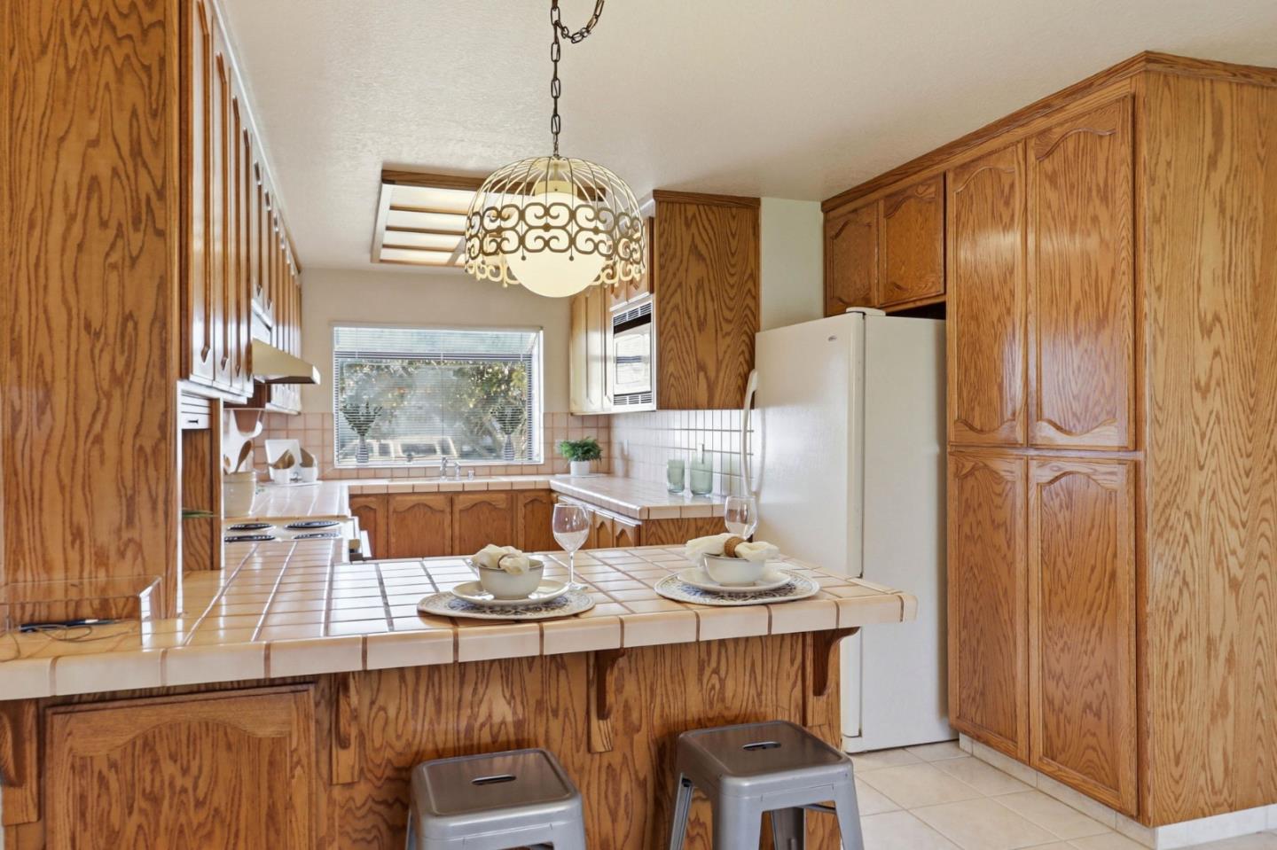 Detail Gallery Image 10 of 40 For 383 Southside Dr, San Jose,  CA 95111 - 4 Beds | 2/1 Baths