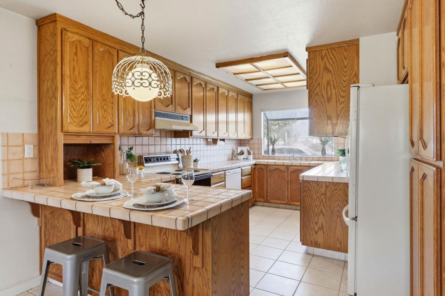 Detail Gallery Image 15 of 40 For 383 Southside Dr, San Jose,  CA 95111 - 4 Beds | 2/1 Baths