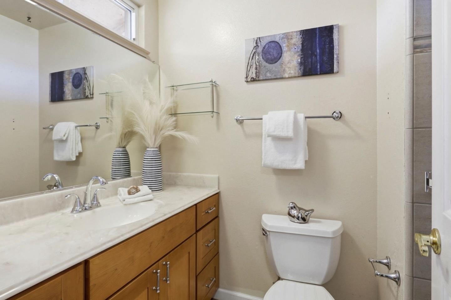 Detail Gallery Image 18 of 40 For 383 Southside Dr, San Jose,  CA 95111 - 4 Beds | 2/1 Baths