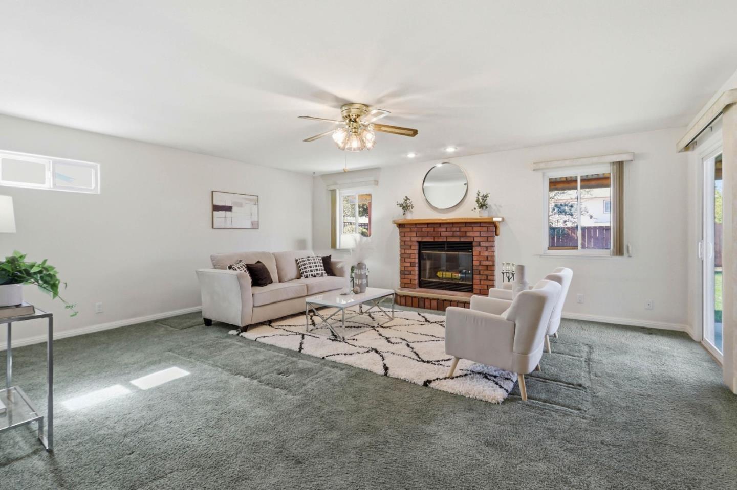 Detail Gallery Image 6 of 40 For 383 Southside Dr, San Jose,  CA 95111 - 4 Beds | 2/1 Baths