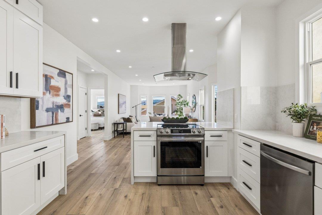 Detail Gallery Image 14 of 31 For 730 3rd Lane, South San Francisco,  CA 94080 - 3 Beds | 2 Baths