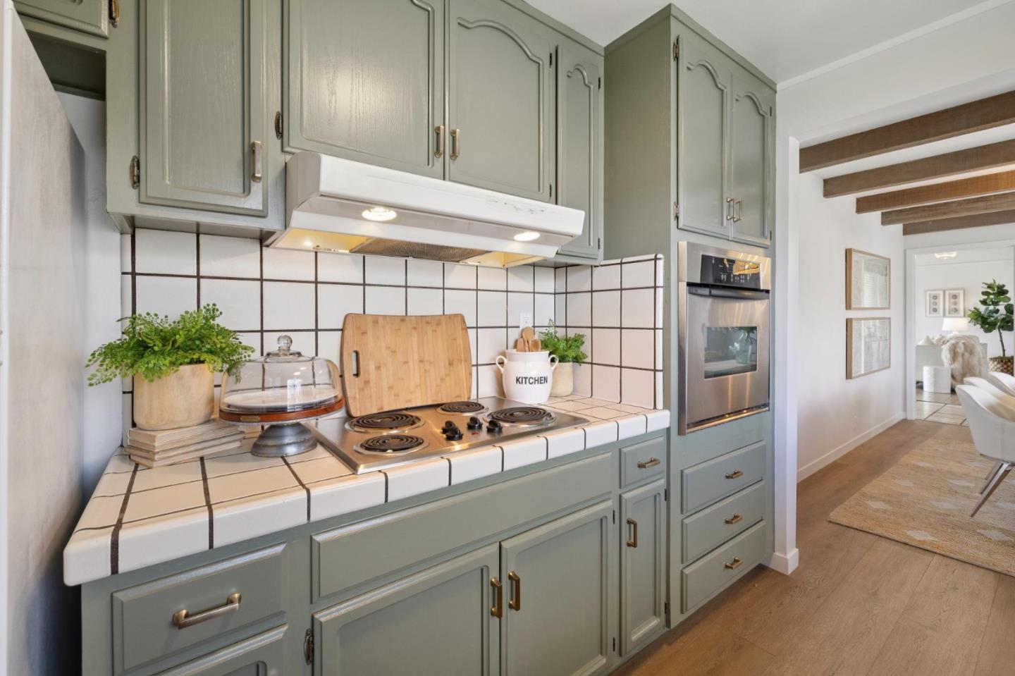 Detail Gallery Image 15 of 36 For 836 Bauer Ct, San Carlos,  CA 94070 - 4 Beds | 2 Baths