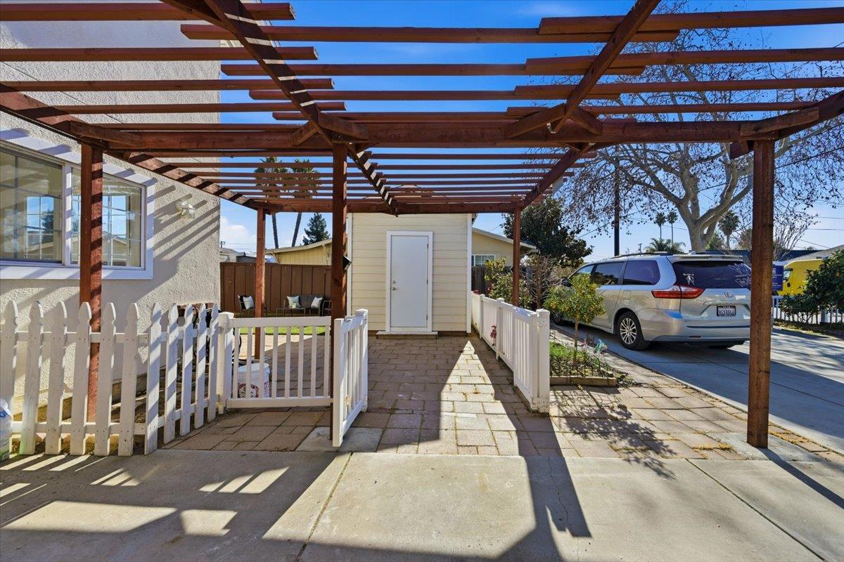 Detail Gallery Image 43 of 56 For 354 Irving Ave, San Jose,  CA 95128 - 4 Beds | 2 Baths