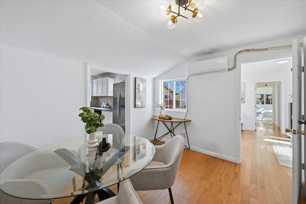 Detail Gallery Image 7 of 56 For 354 Irving Ave, San Jose,  CA 95128 - 4 Beds | 2 Baths