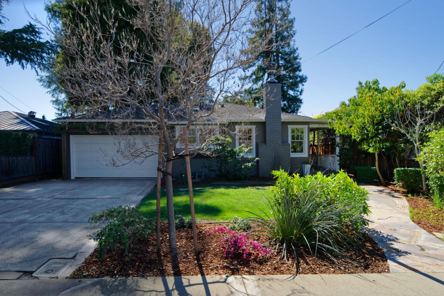 Detail Gallery Image 2 of 28 For 429 Concord Dr, Menlo Park,  CA 94025 - 3 Beds | 2 Baths