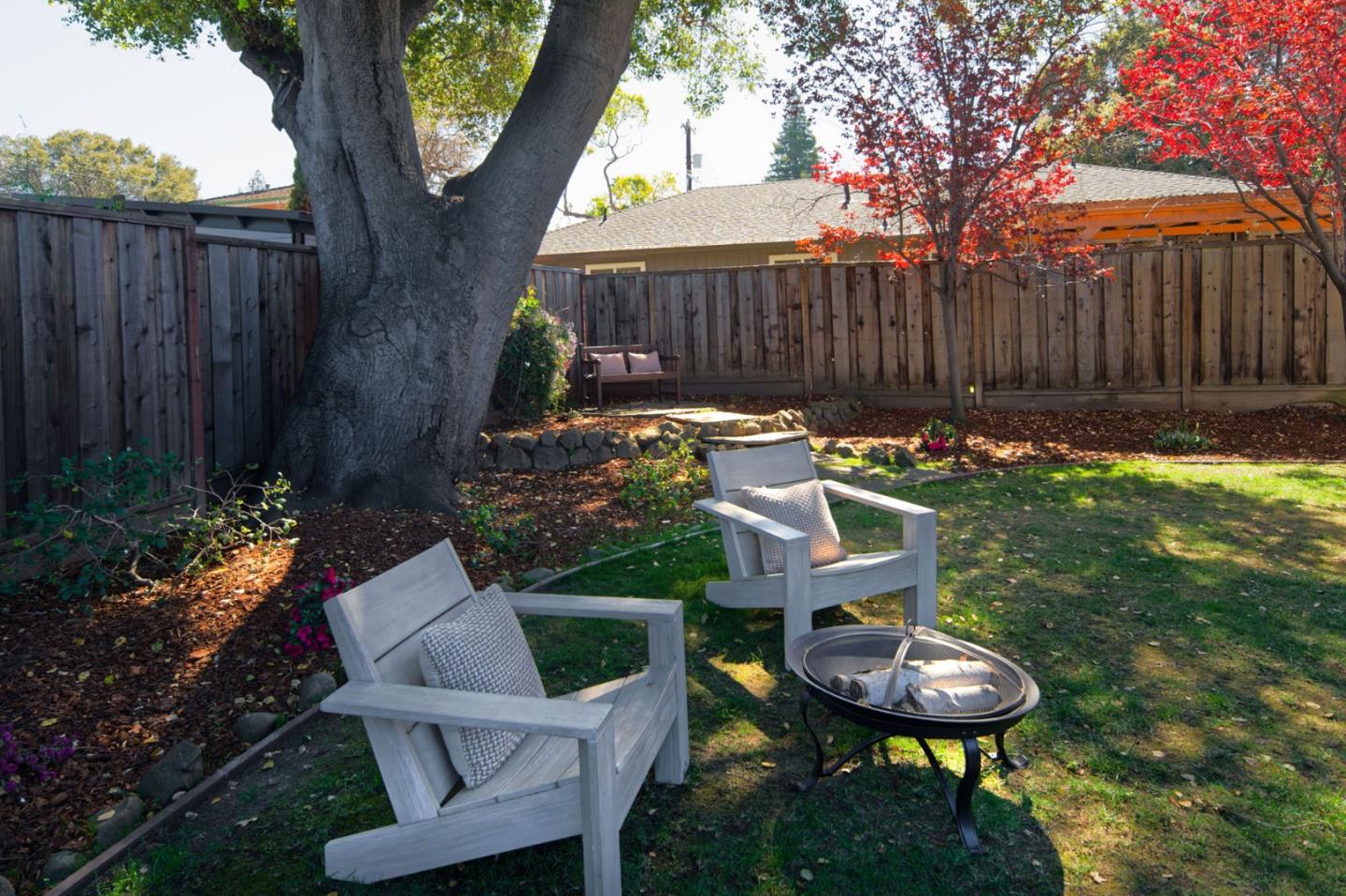 Detail Gallery Image 27 of 28 For 429 Concord Dr, Menlo Park,  CA 94025 - 3 Beds | 2 Baths