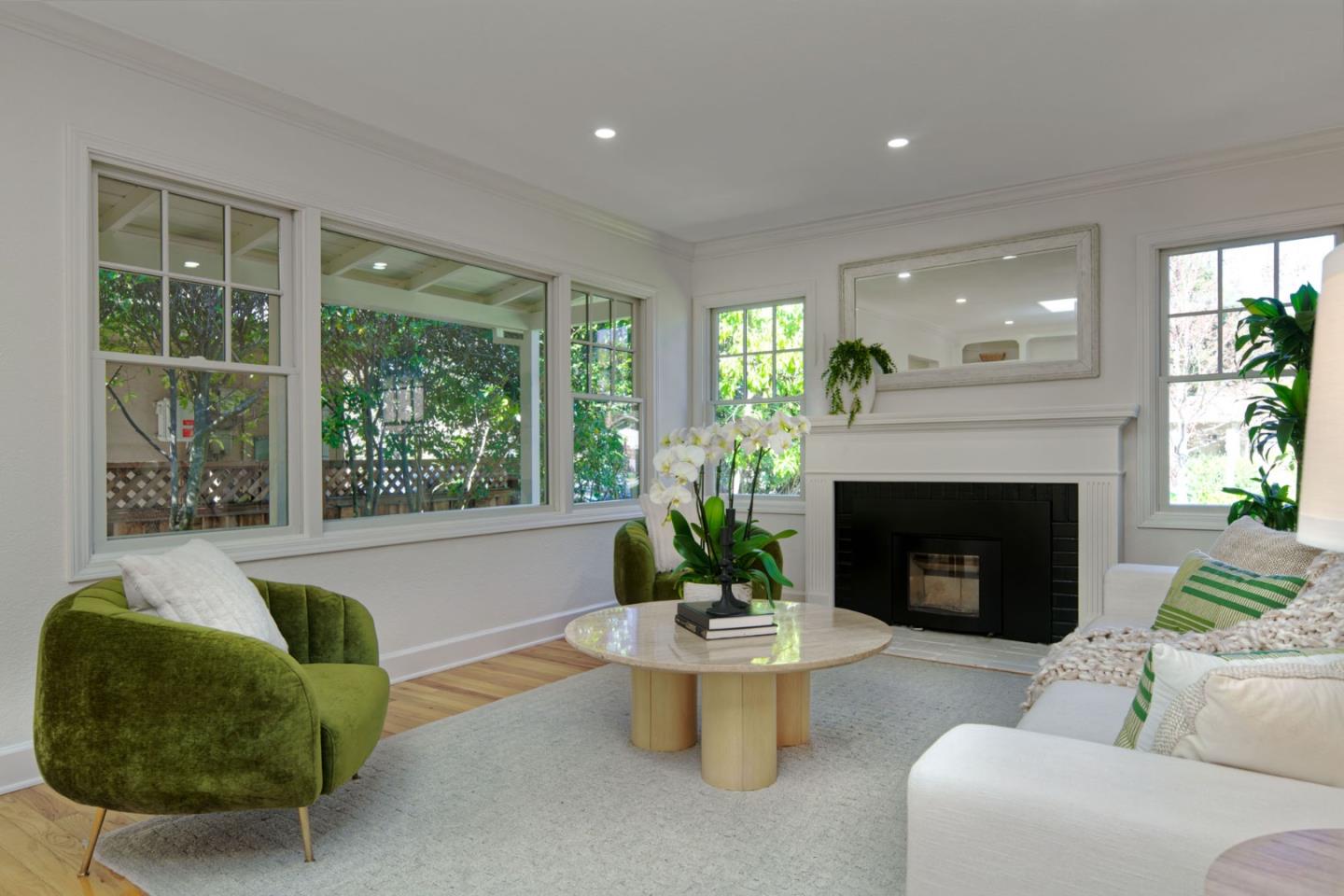 Detail Gallery Image 6 of 28 For 429 Concord Dr, Menlo Park,  CA 94025 - 3 Beds | 2 Baths