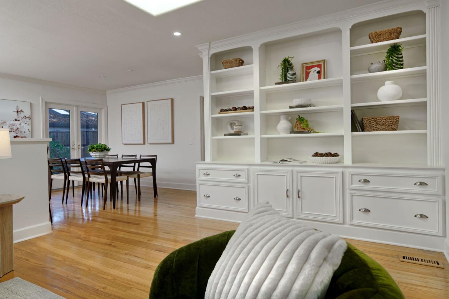 Detail Gallery Image 8 of 28 For 429 Concord Dr, Menlo Park,  CA 94025 - 3 Beds | 2 Baths