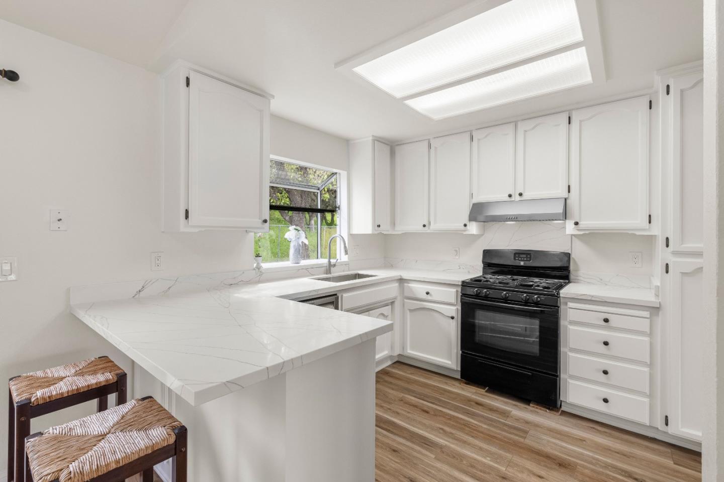 Detail Gallery Image 7 of 37 For 46315 Pine Meadow Dr, King City,  CA 93930 - 3 Beds | 2 Baths