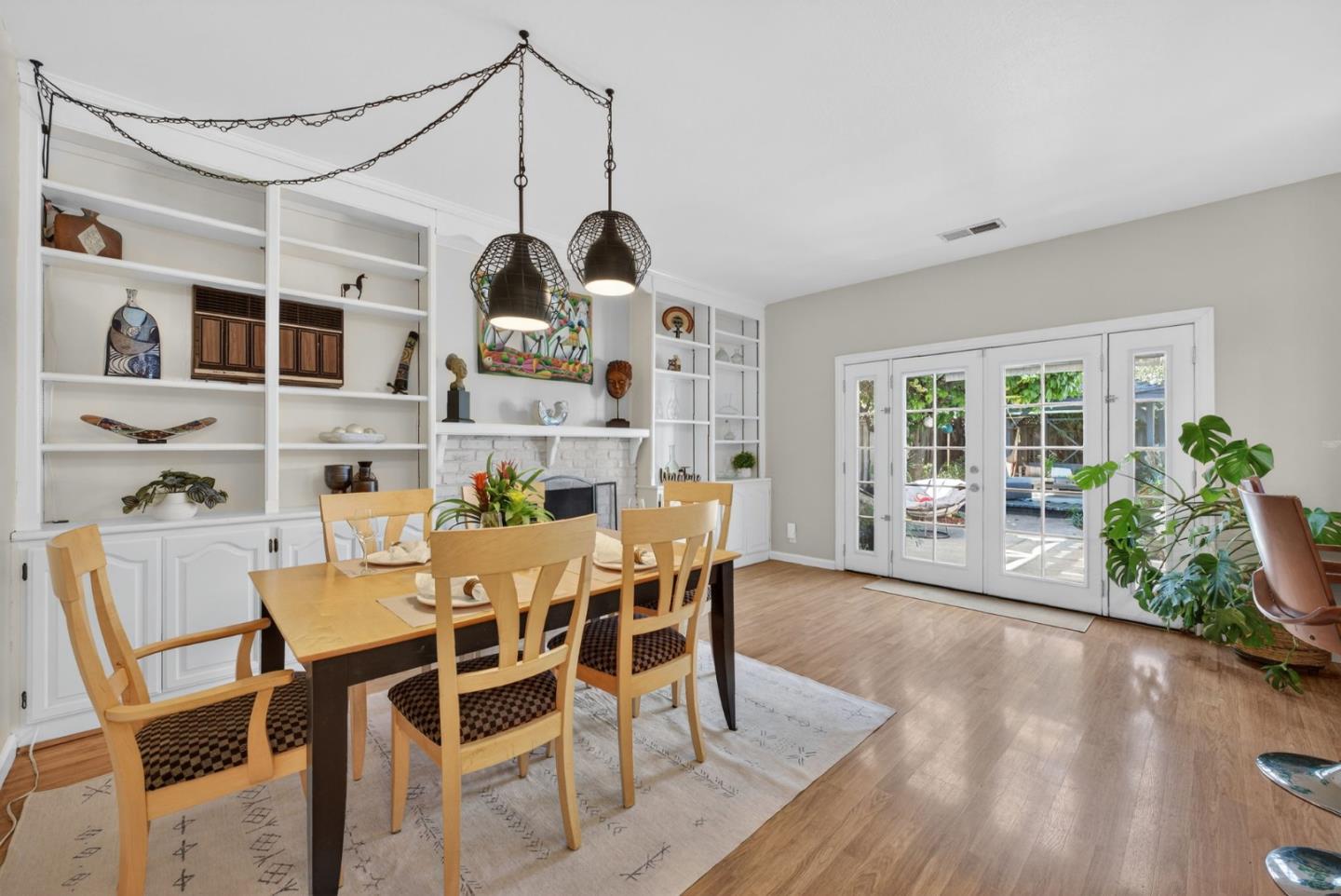 Detail Gallery Image 14 of 44 For 6221 Glider Dr, San Jose,  CA 95123 - 4 Beds | 2 Baths