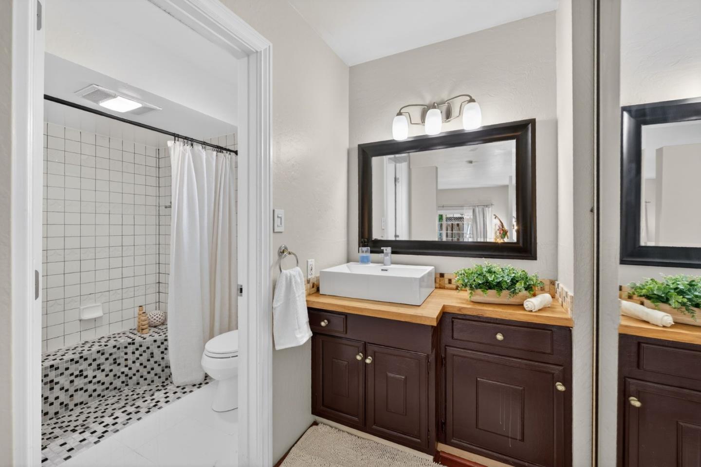 Detail Gallery Image 24 of 44 For 6221 Glider Dr, San Jose,  CA 95123 - 4 Beds | 2 Baths