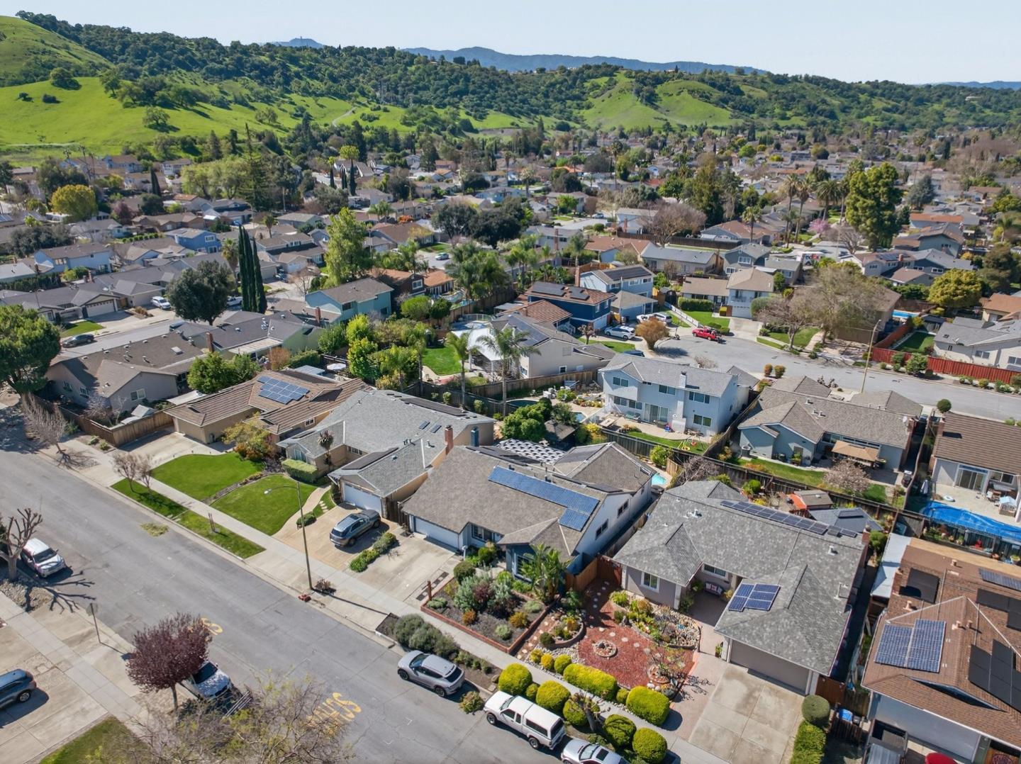 Detail Gallery Image 34 of 44 For 6221 Glider Dr, San Jose,  CA 95123 - 4 Beds | 2 Baths