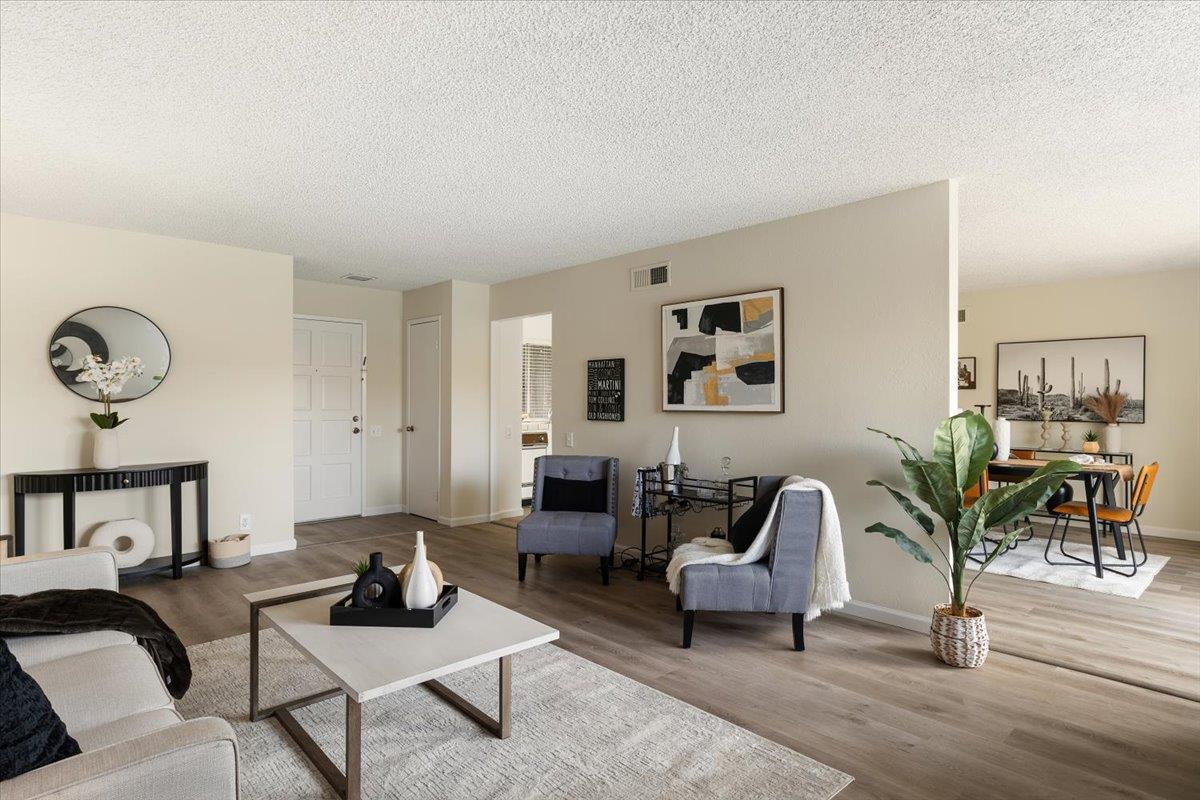 Detail Gallery Image 7 of 33 For 4825 Rue Orleans Ct, San Jose,  CA 95136 - 3 Beds | 2 Baths