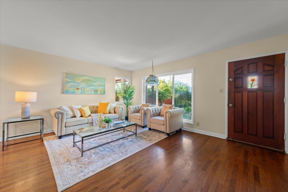 Detail Gallery Image 3 of 52 For 4120 Williams Rd, San Jose,  CA 95117 - 3 Beds | 2 Baths