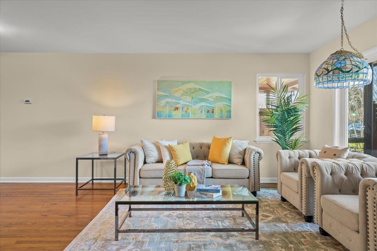 Detail Gallery Image 4 of 52 For 4120 Williams Rd, San Jose,  CA 95117 - 3 Beds | 2 Baths