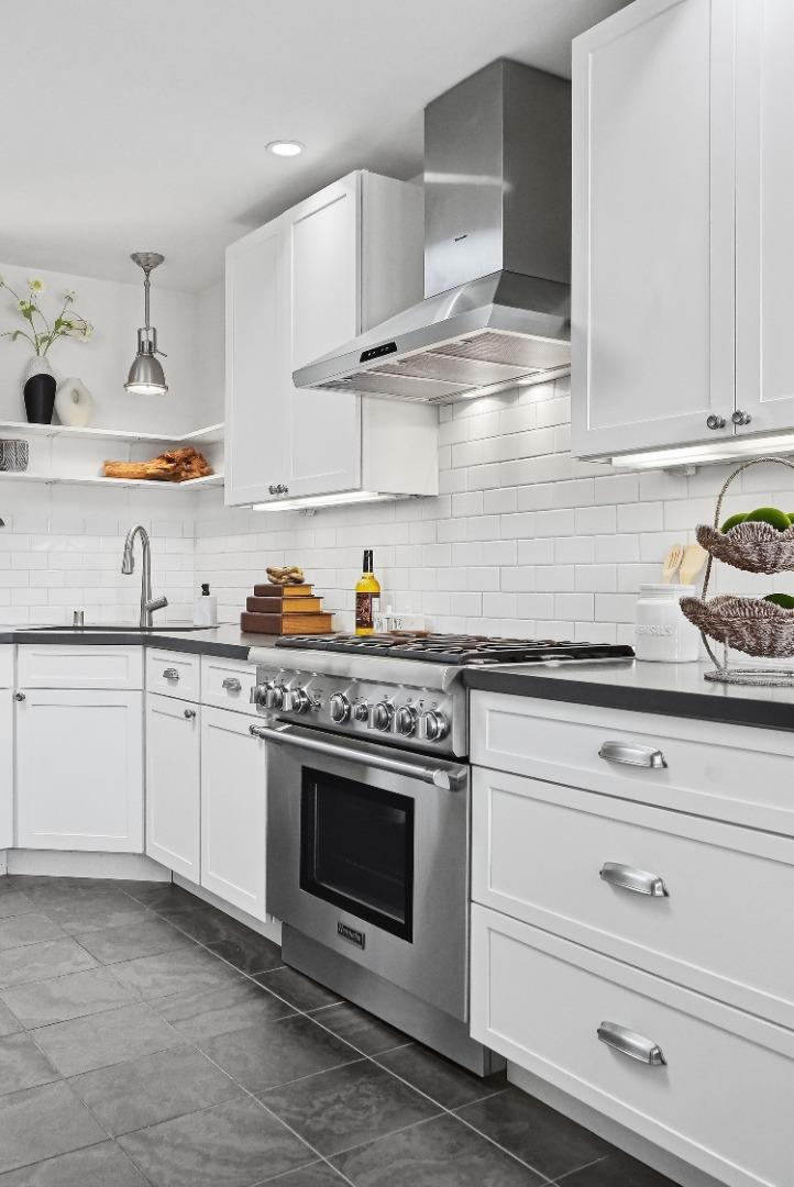 Detail Gallery Image 13 of 45 For 2270 30th Ave, San Francisco,  CA 94116 - 3 Beds | 1 Baths