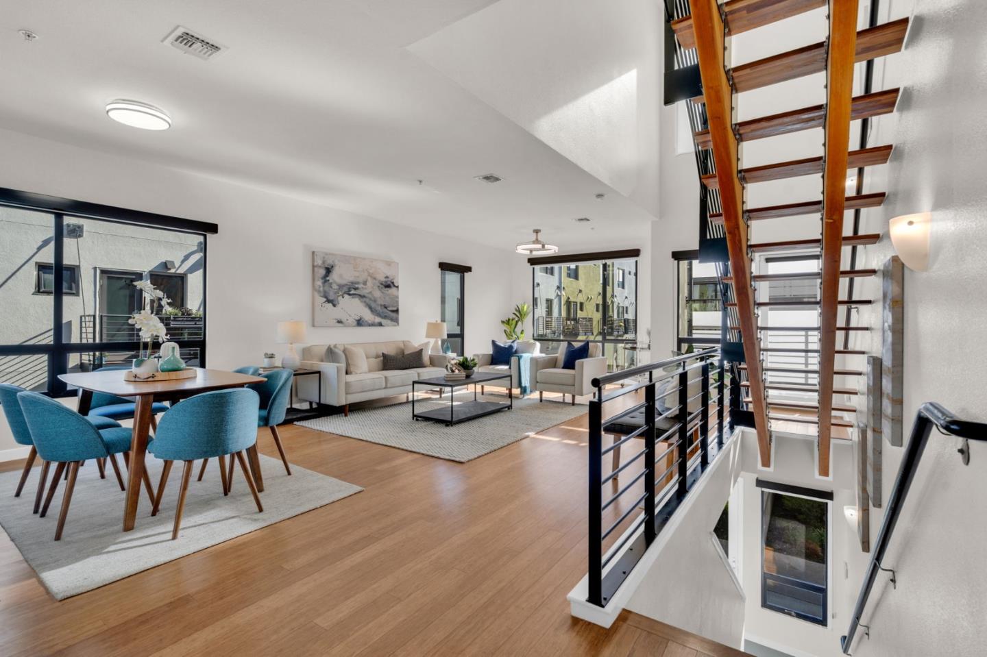 Detail Gallery Image 24 of 68 For 701 Zephyr Dr, Oakland,  CA 94607 - 3 Beds | 3/1 Baths