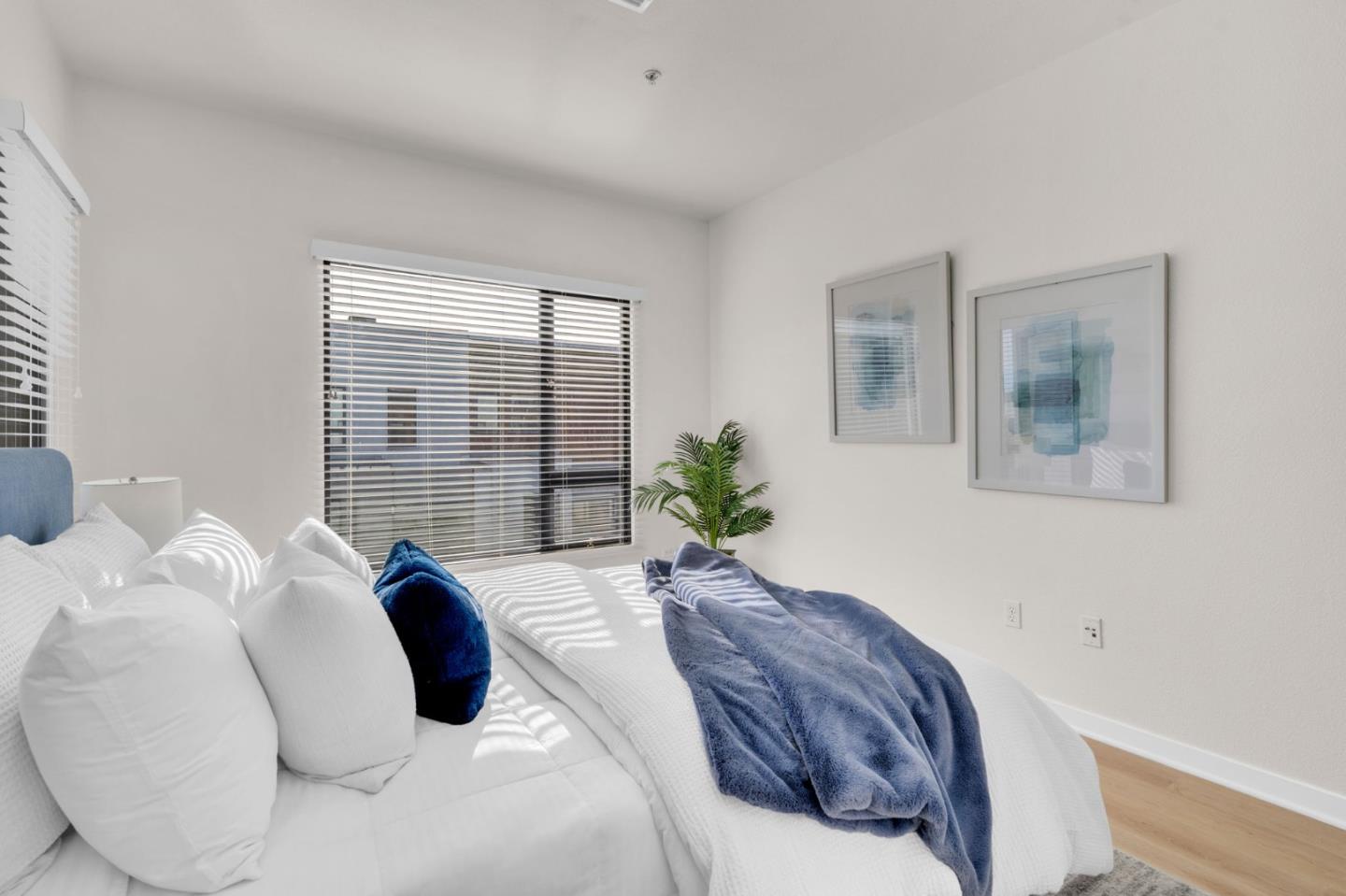 Detail Gallery Image 43 of 68 For 701 Zephyr Dr, Oakland,  CA 94607 - 3 Beds | 3/1 Baths