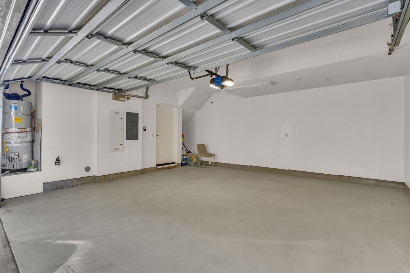 Detail Gallery Image 47 of 68 For 701 Zephyr Dr, Oakland,  CA 94607 - 3 Beds | 3/1 Baths