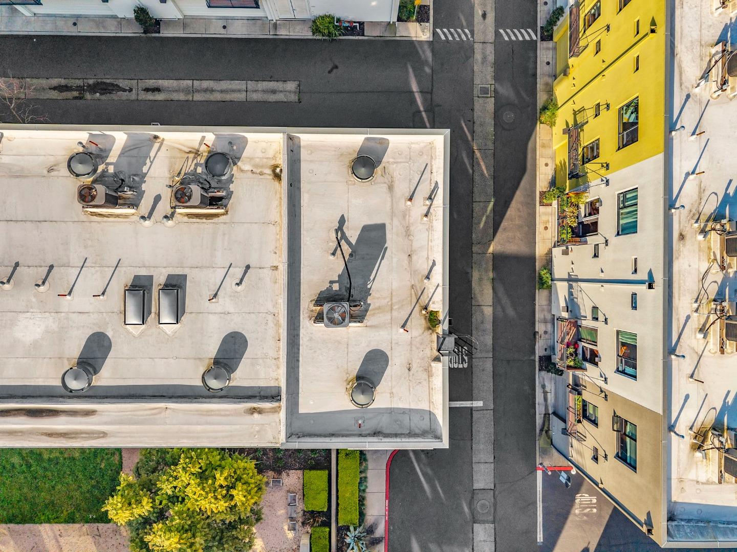 Detail Gallery Image 55 of 68 For 701 Zephyr Dr, Oakland,  CA 94607 - 3 Beds | 3/1 Baths