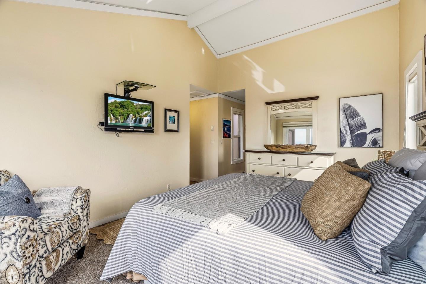 Detail Gallery Image 19 of 48 For 262 Monterey Dunes Way, Moss Landing,  CA 95039 - 4 Beds | 3 Baths