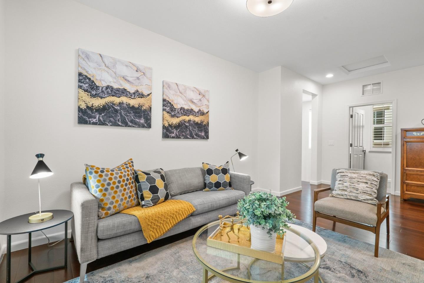 Detail Gallery Image 13 of 29 For 694 N 9th St, San Jose,  CA 95112 - 3 Beds | 2/1 Baths