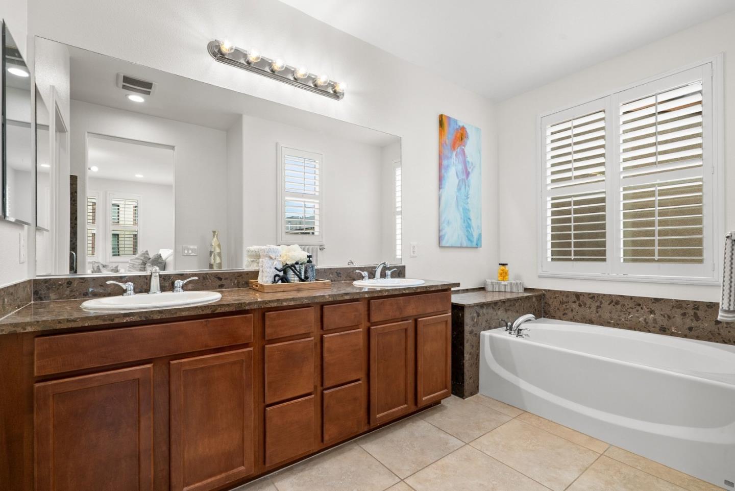 Detail Gallery Image 17 of 29 For 694 N 9th St, San Jose,  CA 95112 - 3 Beds | 2/1 Baths