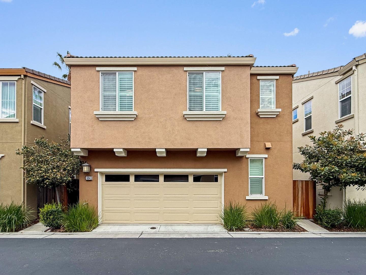 Detail Gallery Image 2 of 29 For 694 N 9th St, San Jose,  CA 95112 - 3 Beds | 2/1 Baths