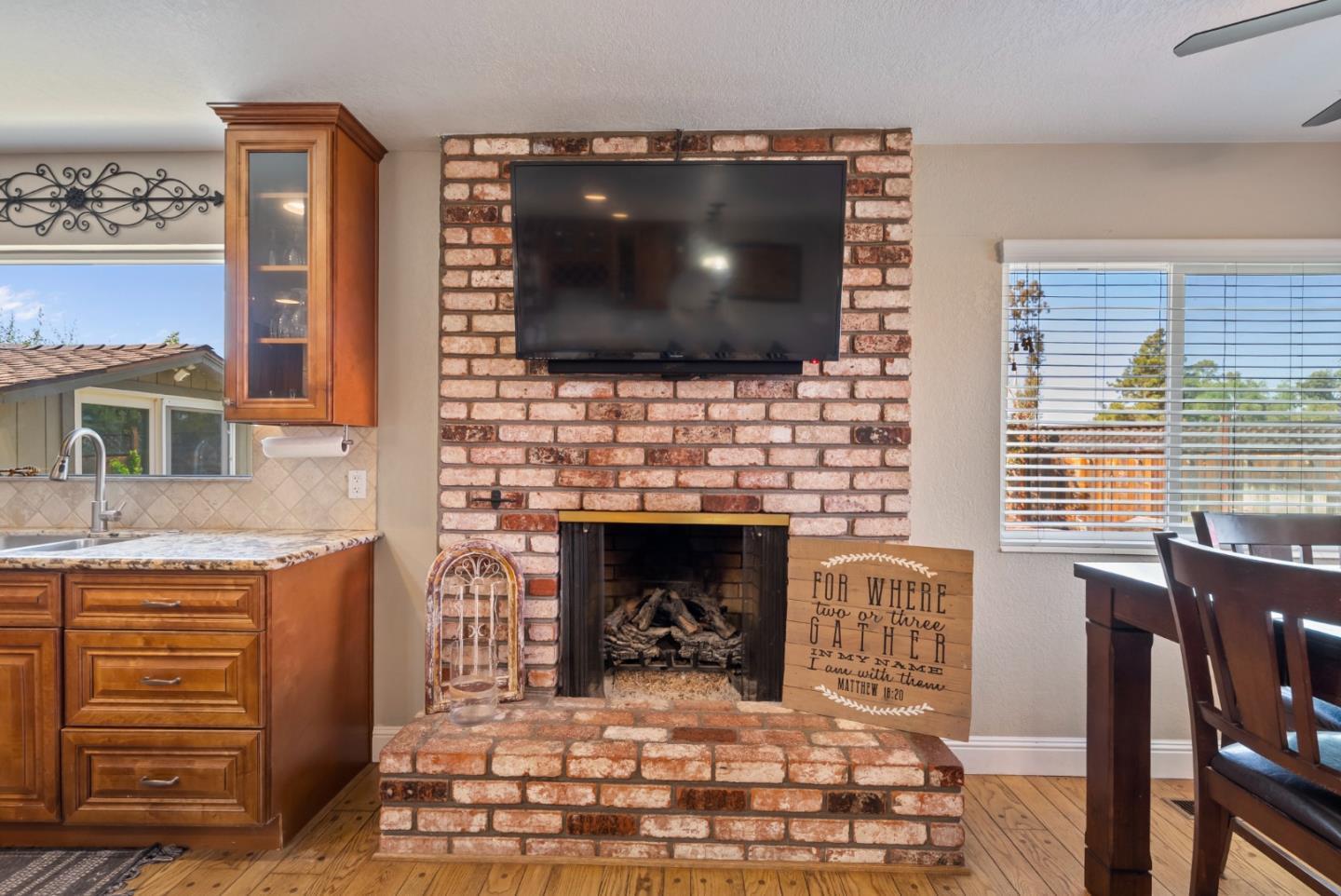 Detail Gallery Image 11 of 60 For 60 Dots Cir, Hollister,  CA 95023 - 3 Beds | 2/1 Baths