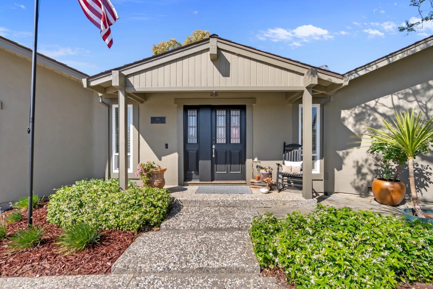 Detail Gallery Image 3 of 60 For 60 Dots Cir, Hollister,  CA 95023 - 3 Beds | 2/1 Baths