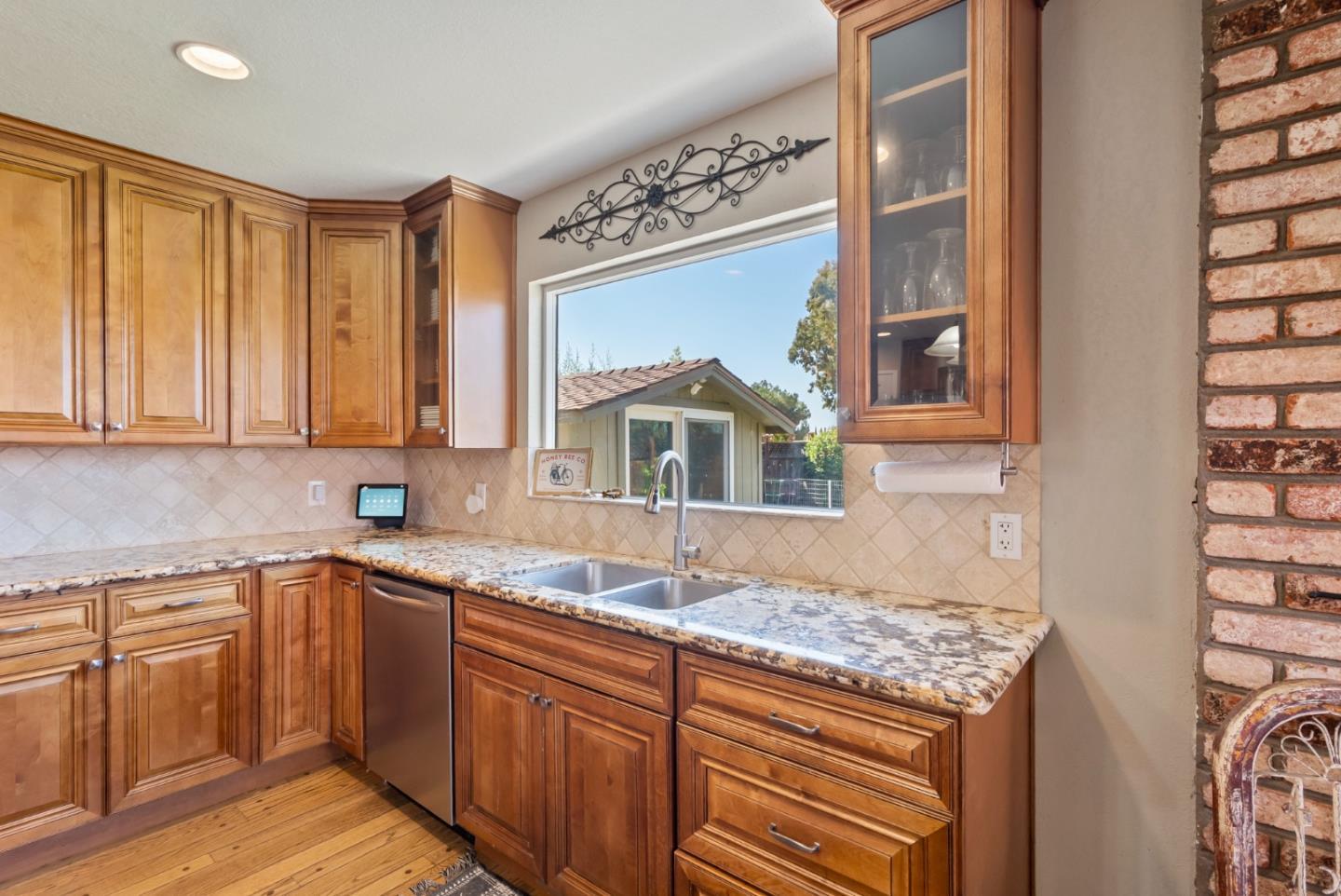 Detail Gallery Image 6 of 60 For 60 Dots Cir, Hollister,  CA 95023 - 3 Beds | 2/1 Baths