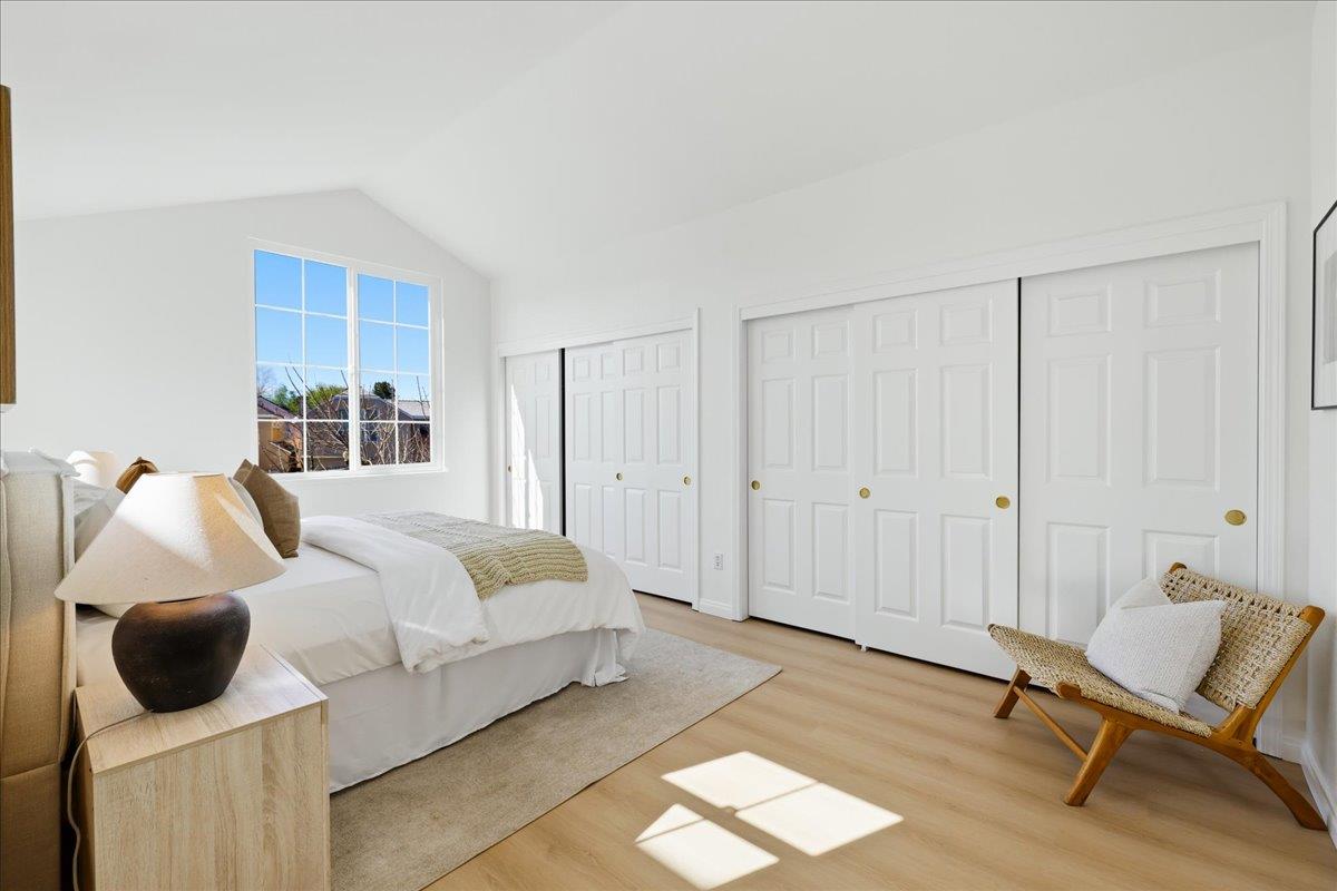 Detail Gallery Image 12 of 31 For 131 Concord Cir, Mountain View,  CA 94040 - 3 Beds | 2/1 Baths