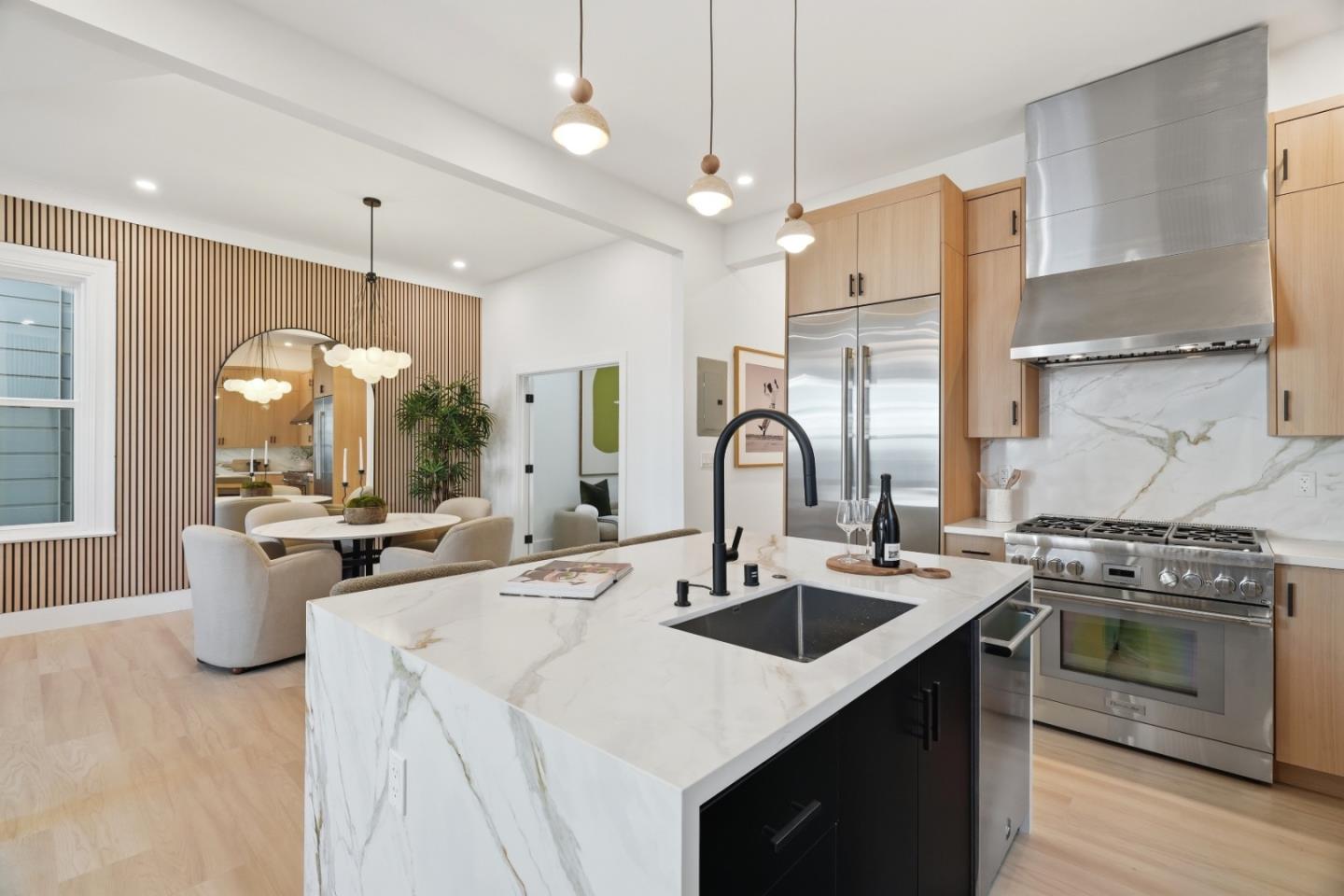 Detail Gallery Image 3 of 8 For 1319 Lyon St, San Francisco,  CA 94115 - 4 Beds | 3 Baths