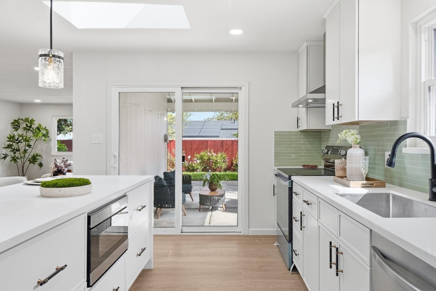 Detail Gallery Image 12 of 35 For 774 San Lucas Ave, Mountain View,  CA 94043 - 4 Beds | 2 Baths