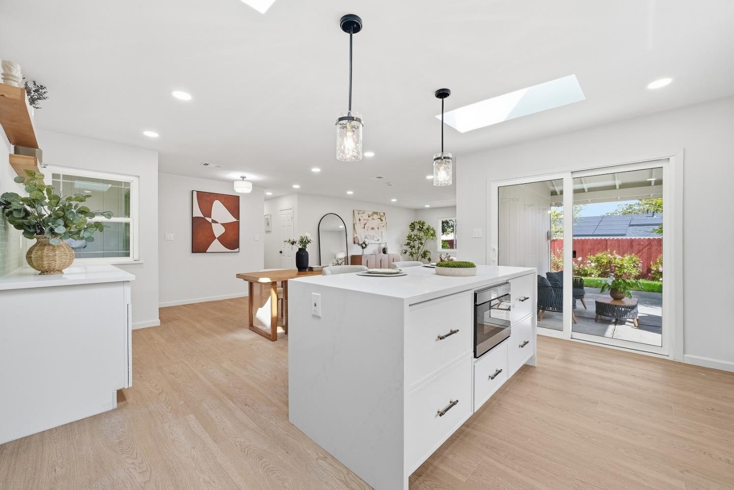 Detail Gallery Image 13 of 35 For 774 San Lucas Ave, Mountain View,  CA 94043 - 4 Beds | 2 Baths