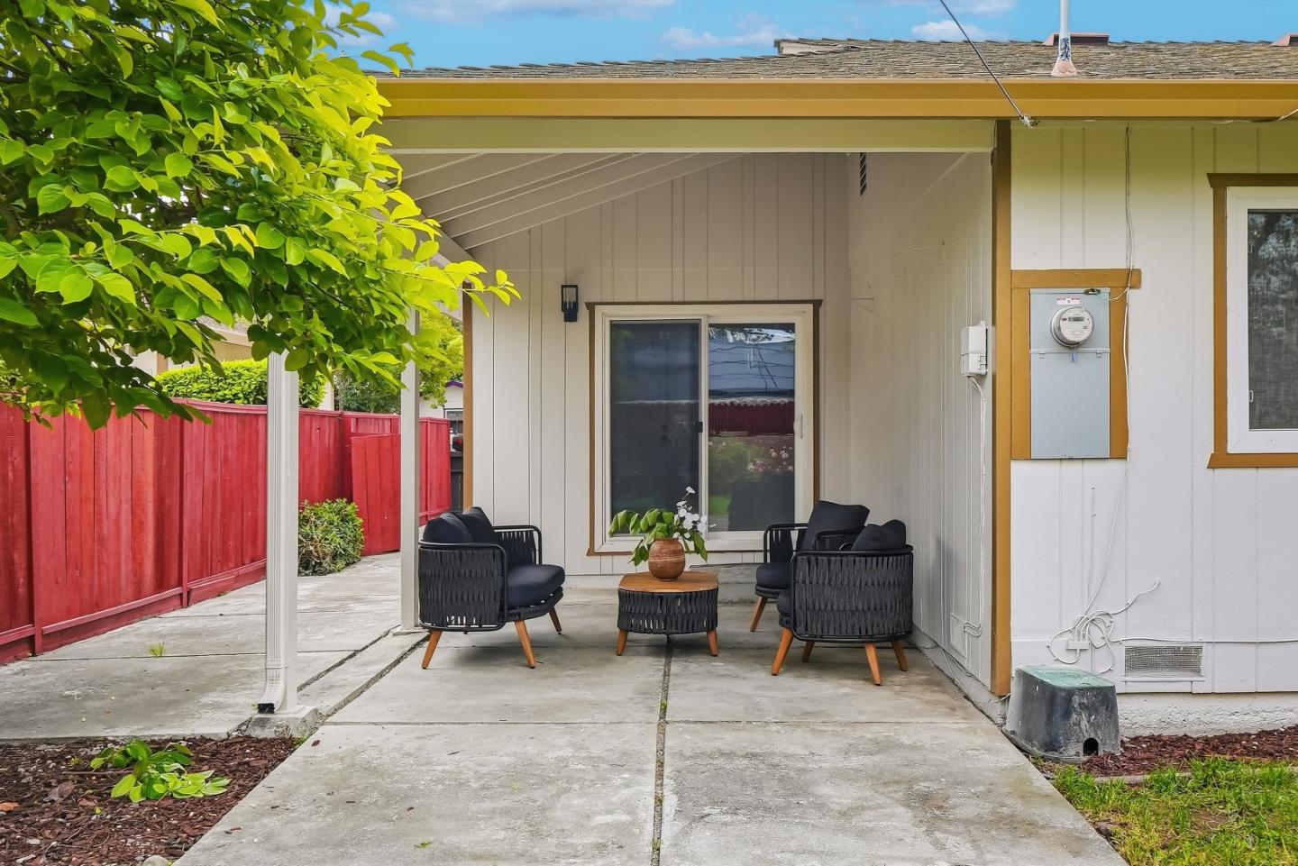 Detail Gallery Image 30 of 35 For 774 San Lucas Ave, Mountain View,  CA 94043 - 4 Beds | 2 Baths