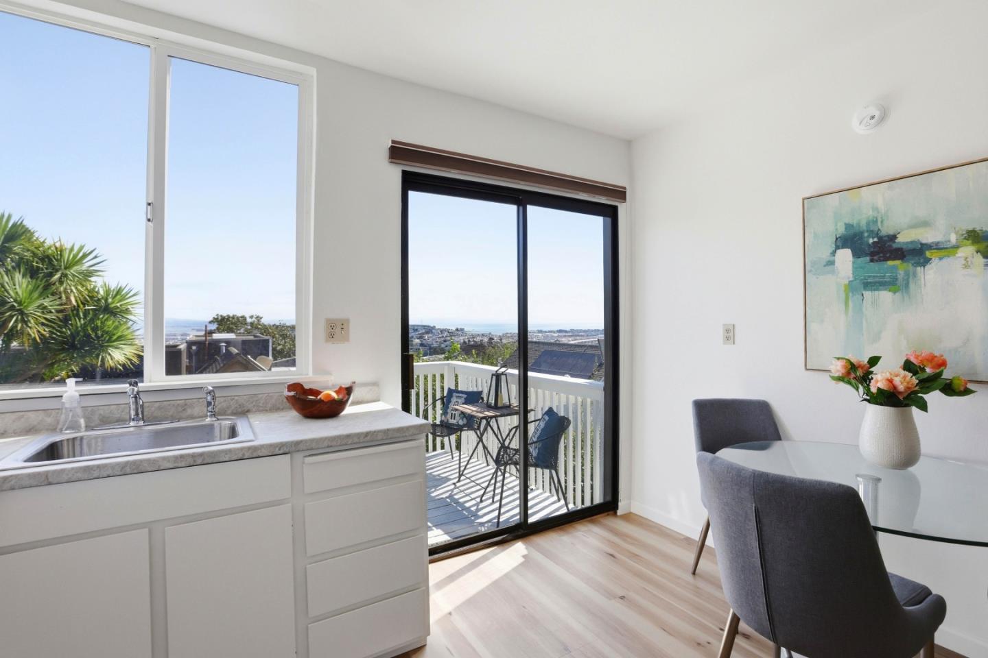 Detail Gallery Image 20 of 43 For 151 Anderson St, San Francisco,  CA 94110 - 3 Beds | 2 Baths