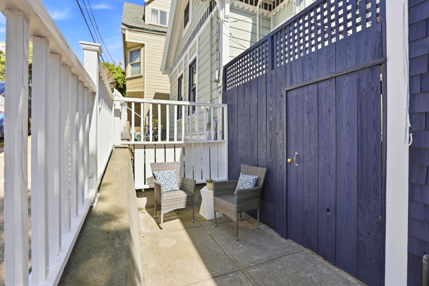 Detail Gallery Image 5 of 43 For 151 Anderson St, San Francisco,  CA 94110 - 3 Beds | 2 Baths
