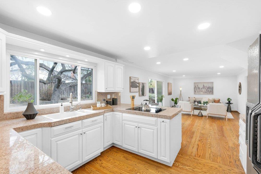 Detail Gallery Image 11 of 37 For 1763 Frobisher Way, San Jose,  CA 95124 - 4 Beds | 2/1 Baths